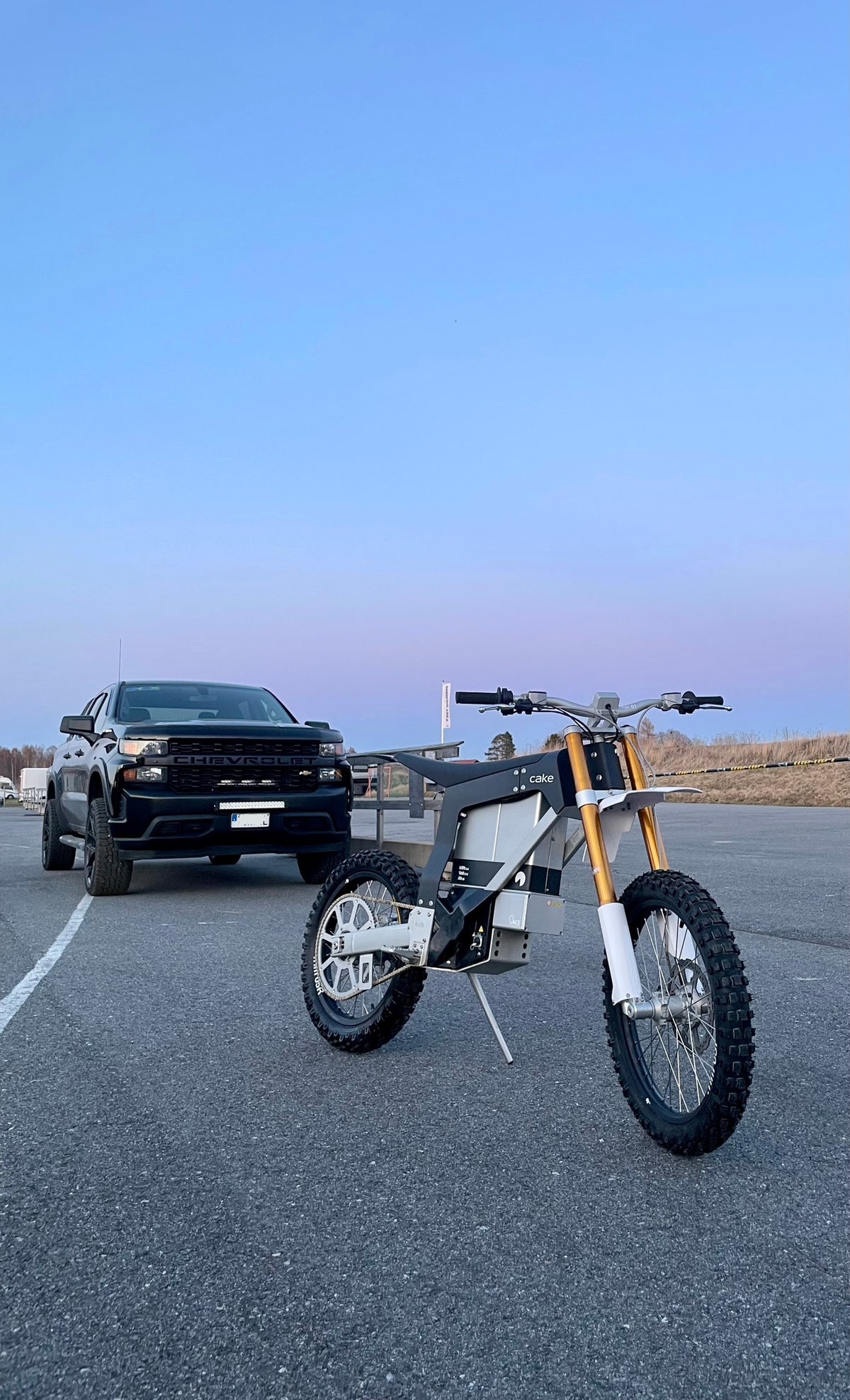 Second Ride - Kalk INK&, Race kit + dämpare by Öhlins